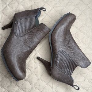 Pedro Garcia Yoad Chelsea Heel Platform Bootie Pebbled Leather